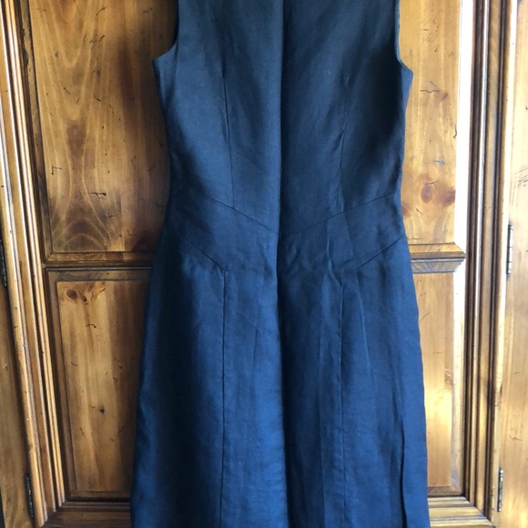 Ladies dress - Picture 2 of 4